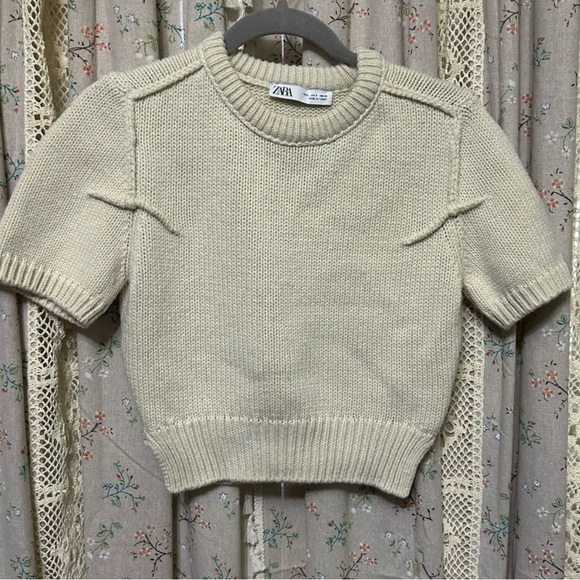 Zara Cream Crew Neck Sweater - Picture 4 of 4